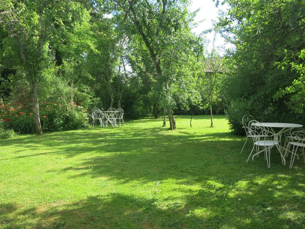 Les Jardins De Lily Hotell Saint-Léonard-de-Noblat Eksteriør bilde